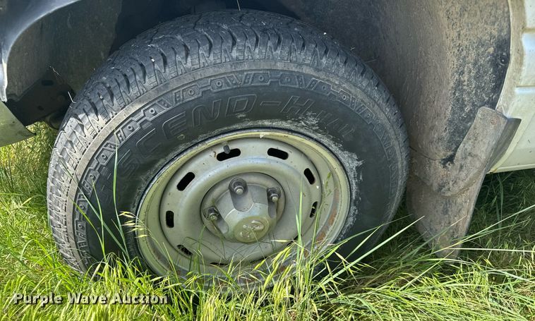 image for item ER2024 1999 Dodge Ram 1500 pickup truck