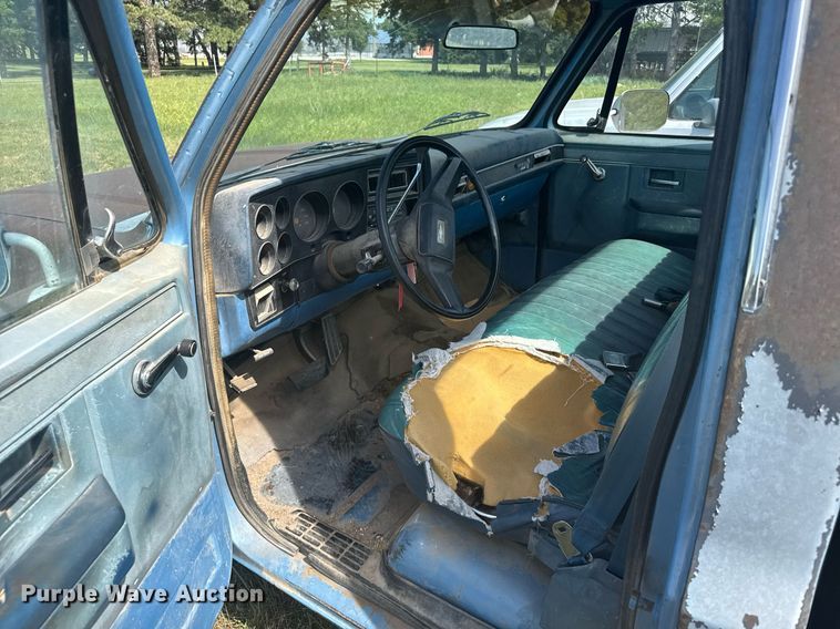 image for item ER2027 1984 Chevrolet C10 pickup truck
