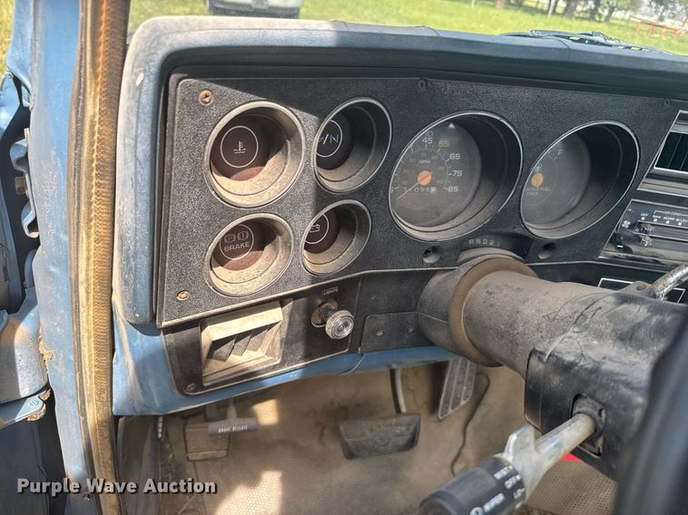 image for item ER2027 1984 Chevrolet C10 pickup truck