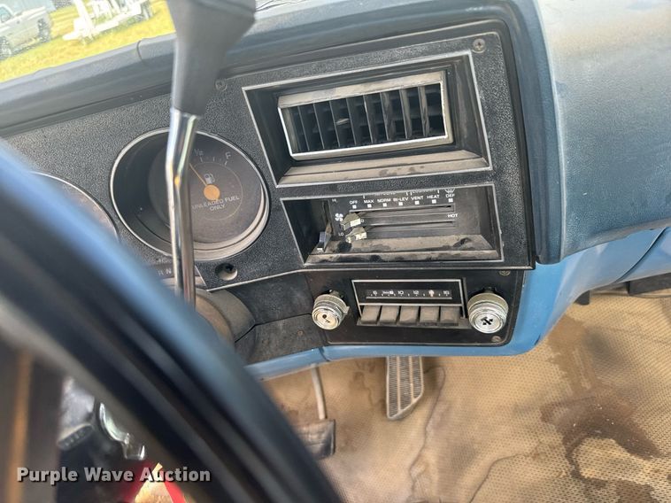 image for item ER2027 1984 Chevrolet C10 pickup truck