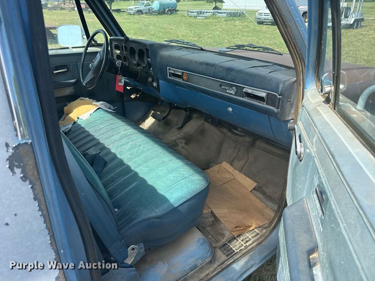 image for item ER2027 1984 Chevrolet C10 pickup truck