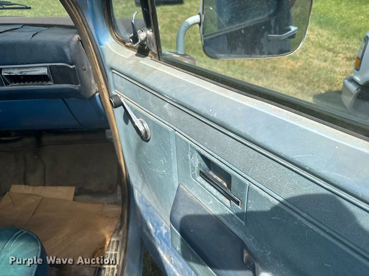 image for item ER2027 1984 Chevrolet C10 pickup truck