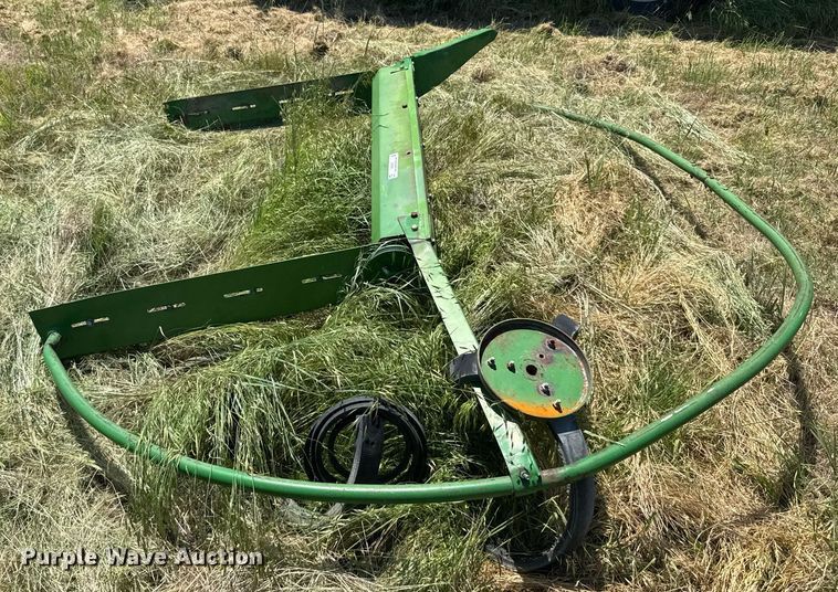 image for item ER2037 John Deere chaff spreader frame