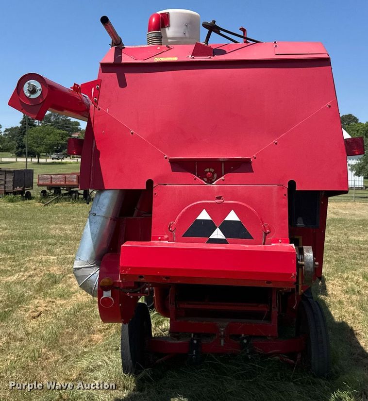 image for item ER2038 Massey Ferguson 8 combine