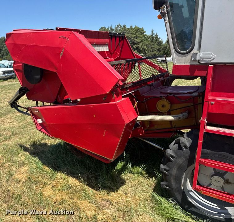 image for item ER2038 Massey Ferguson 8 combine