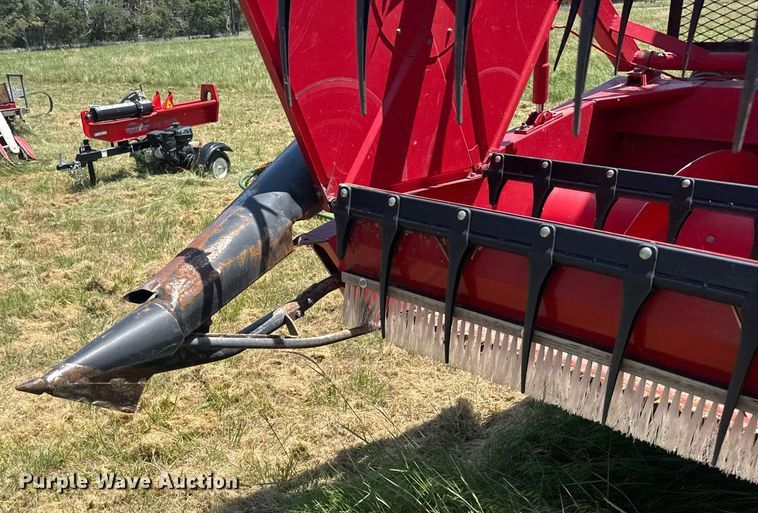 image for item ER2038 Massey Ferguson 8 combine