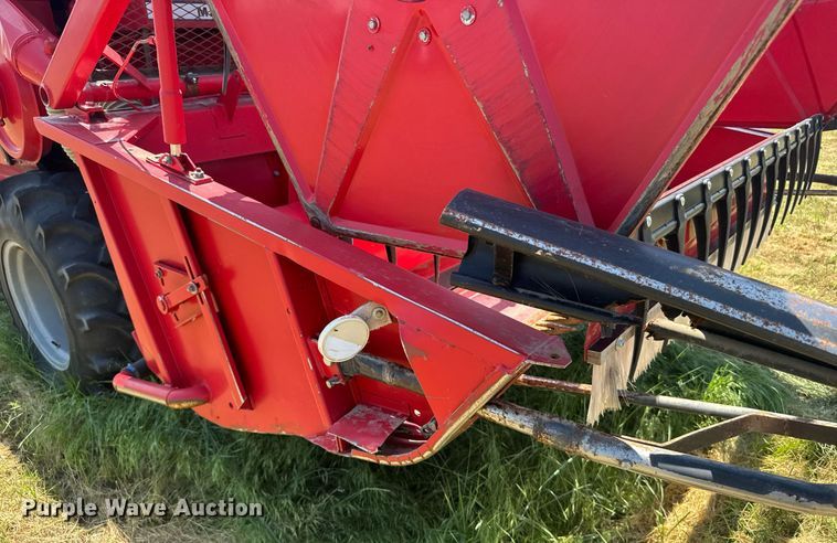 image for item ER2038 Massey Ferguson 8 combine