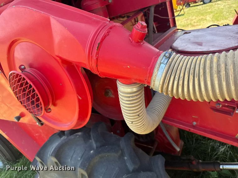 image for item ER2038 Massey Ferguson 8 combine