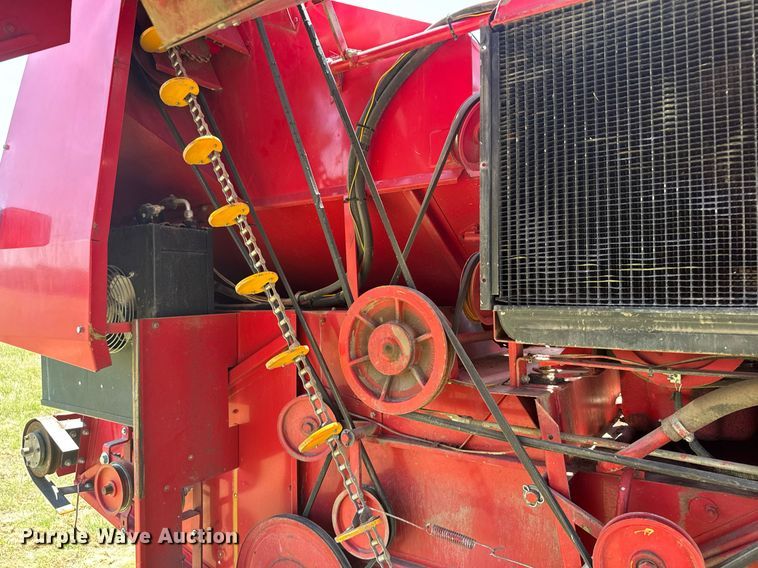 image for item ER2038 Massey Ferguson 8 combine