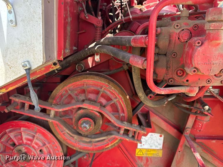 image for item ER2038 Massey Ferguson 8 combine