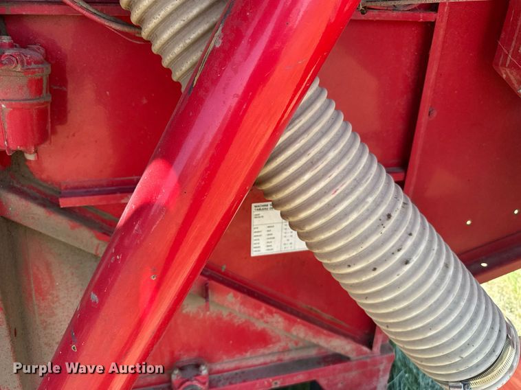 image for item ER2038 Massey Ferguson 8 combine