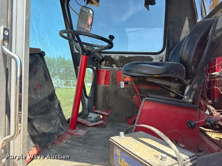 image for item ER2038 Massey Ferguson 8 combine