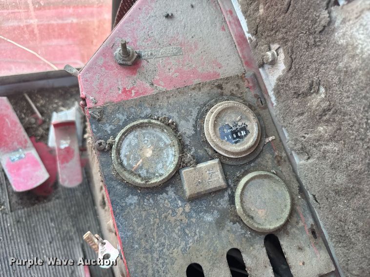 image for item ER2038 Massey Ferguson 8 combine