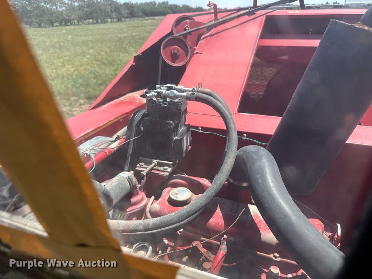 image for item ER2038 Massey Ferguson 8 combine