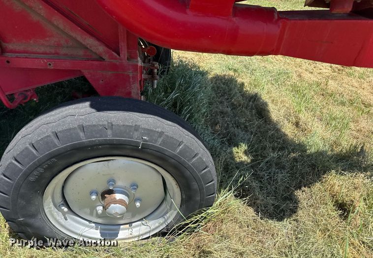 image for item ER2038 Massey Ferguson 8 combine