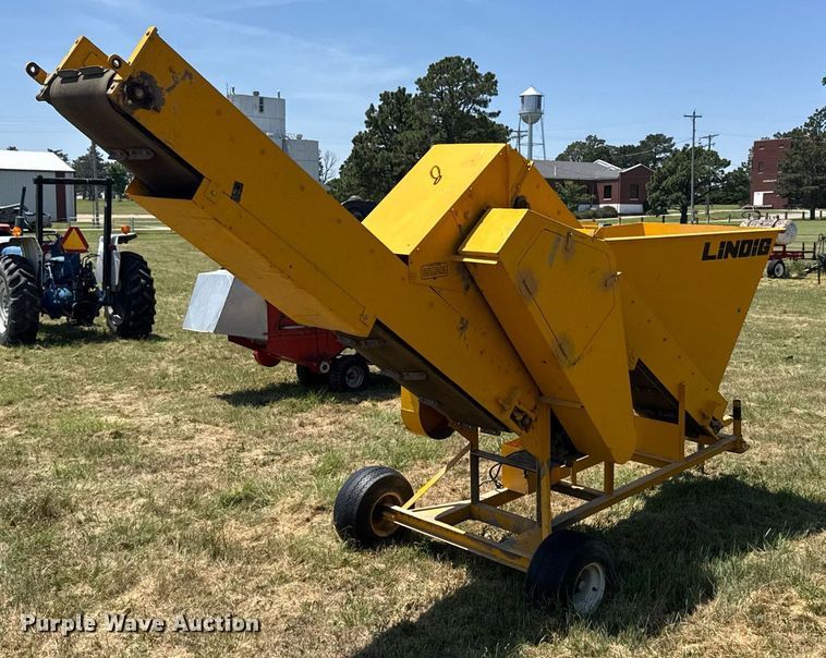 image for item ER2039 Lindig D12 topsoil shredder