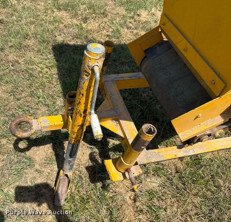 image for item ER2039 Lindig D12 topsoil shredder