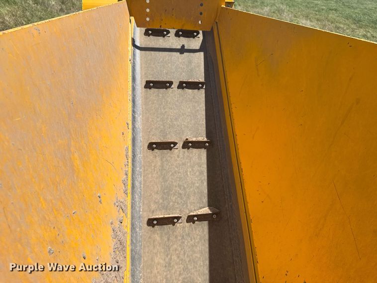 image for item ER2039 Lindig D12 topsoil shredder