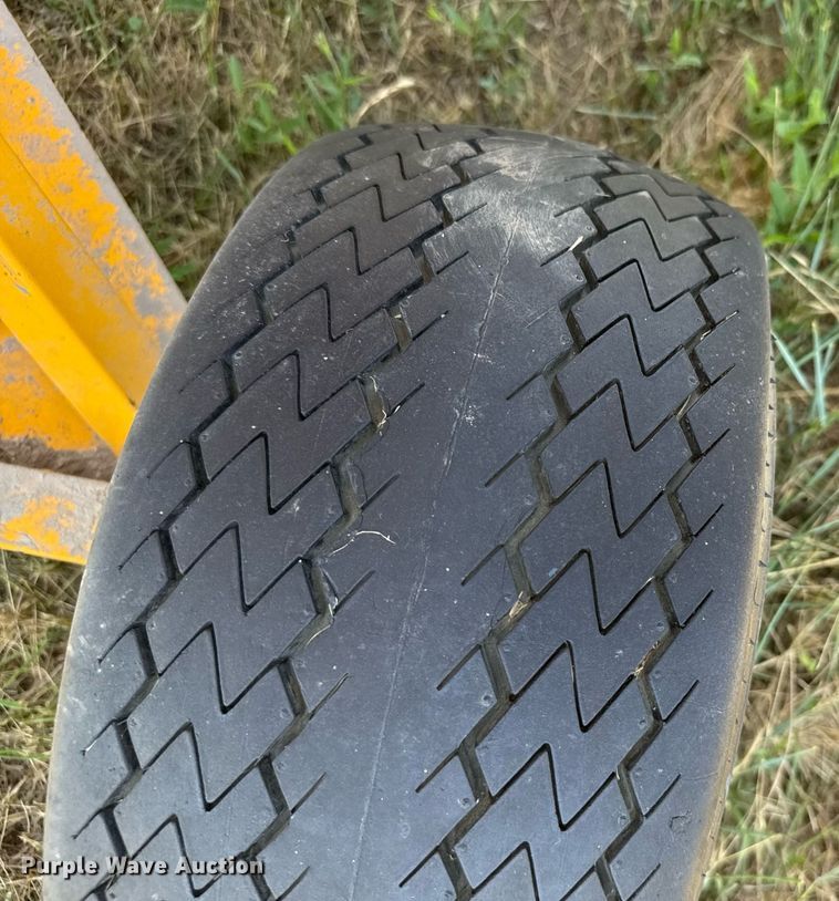 image for item ER2039 Lindig D12 topsoil shredder