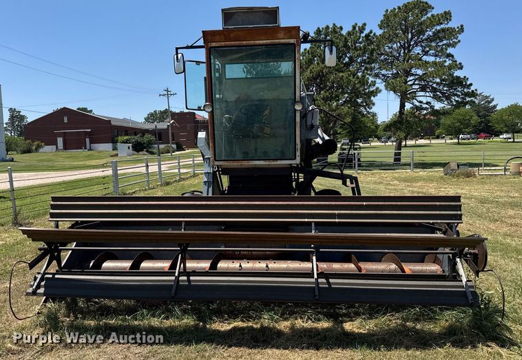 image for item ER2040 Gleaner Baldwin combine