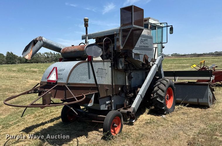 image for item ER2040 Gleaner Baldwin combine