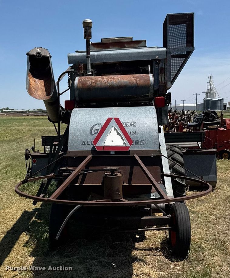 image for item ER2040 Gleaner Baldwin combine