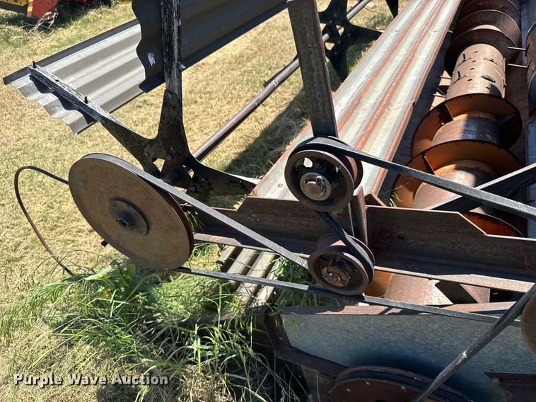 image for item ER2040 Gleaner Baldwin combine