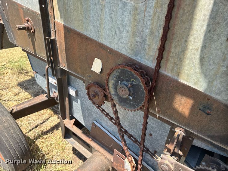 image for item ER2040 Gleaner Baldwin combine