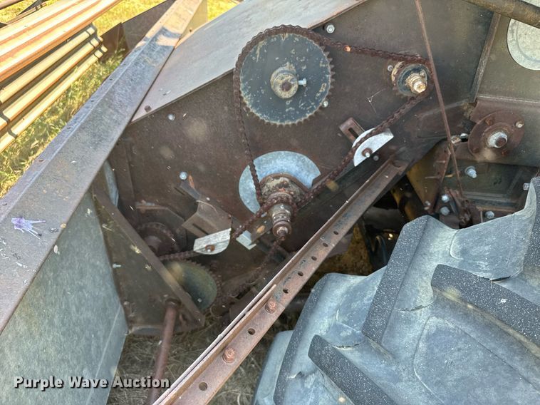 image for item ER2040 Gleaner Baldwin combine