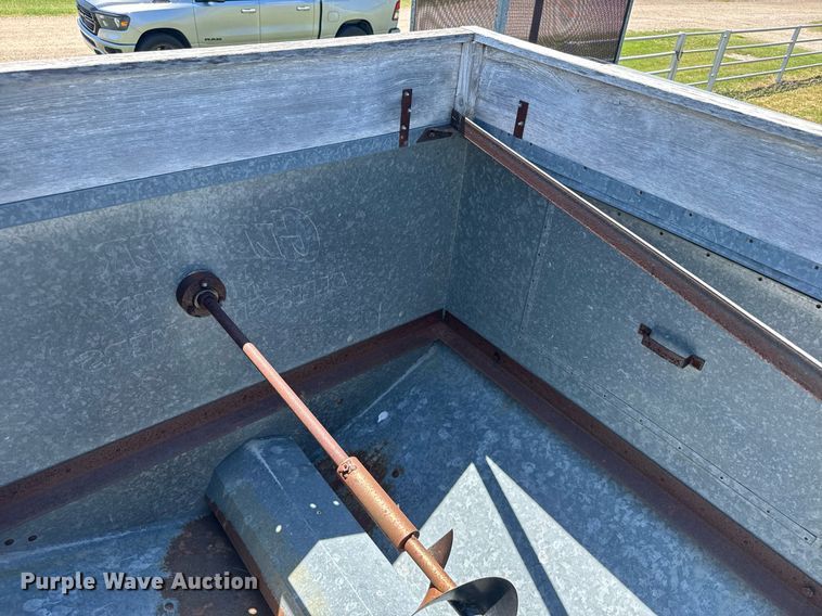 image for item ER2040 Gleaner Baldwin combine