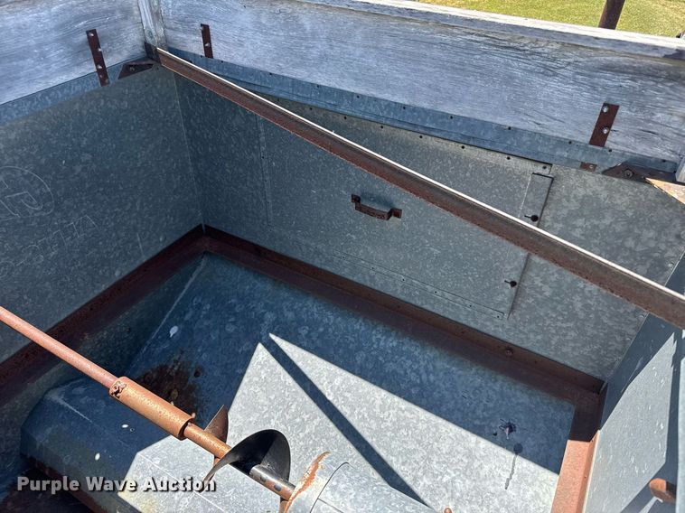 image for item ER2040 Gleaner Baldwin combine