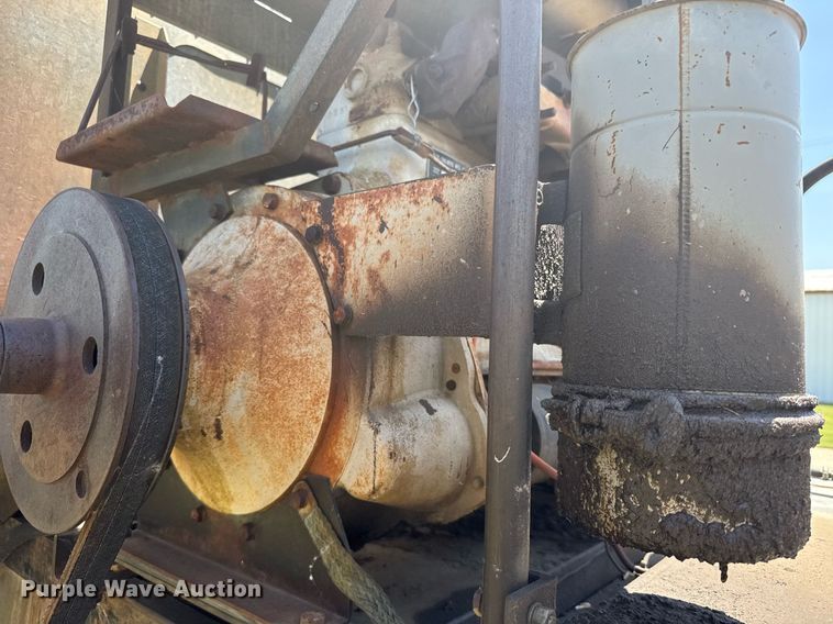 image for item ER2040 Gleaner Baldwin combine