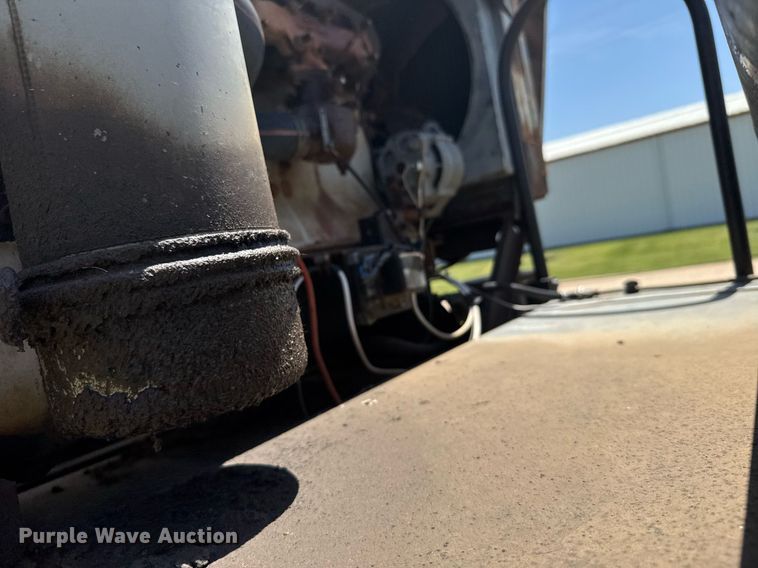 image for item ER2040 Gleaner Baldwin combine