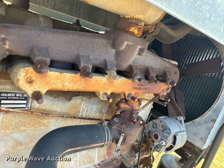 image for item ER2040 Gleaner Baldwin combine