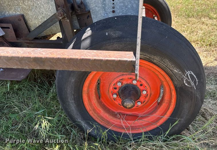 image for item ER2040 Gleaner Baldwin combine