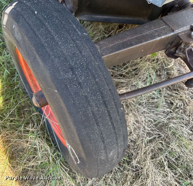 image for item ER2040 Gleaner Baldwin combine