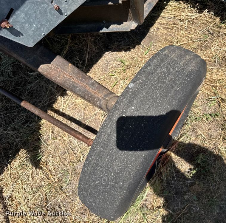 image for item ER2040 Gleaner Baldwin combine