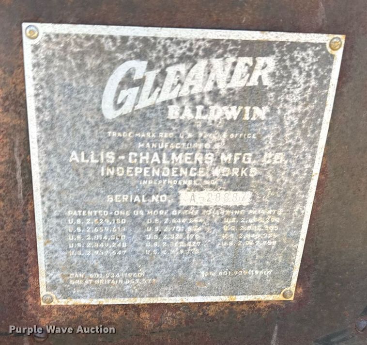 image for item ER2040 Gleaner Baldwin combine