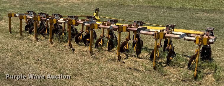 image for item ER2043 Row crop cultivator