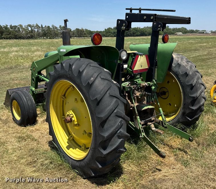 image for item ER2045 1978 John Deere 2440 tractor
