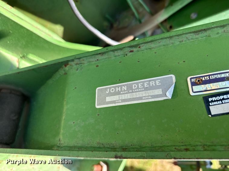 image for item ER2045 1978 John Deere 2440 tractor