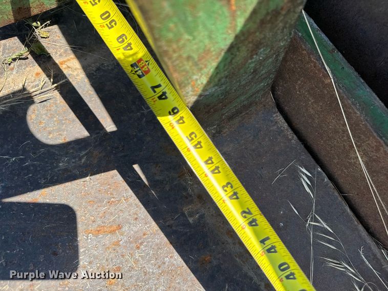 image for item ER2045 1978 John Deere 2440 tractor