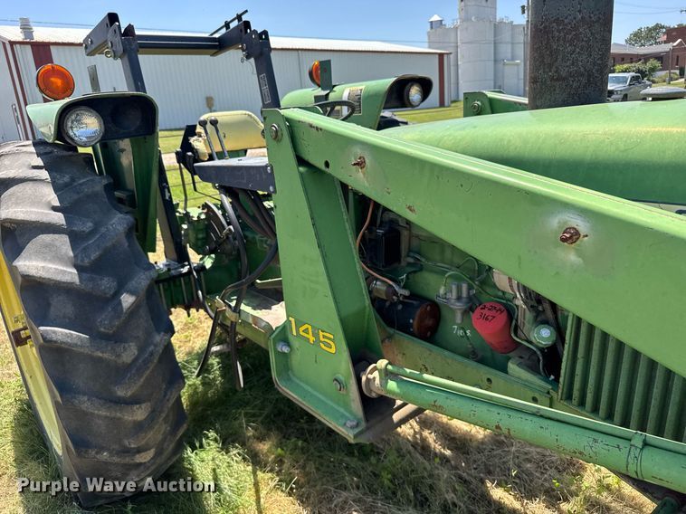 image for item ER2045 1978 John Deere 2440 tractor