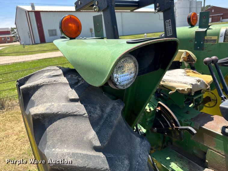 image for item ER2045 1978 John Deere 2440 tractor