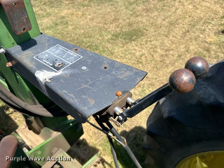 image for item ER2045 1978 John Deere 2440 tractor