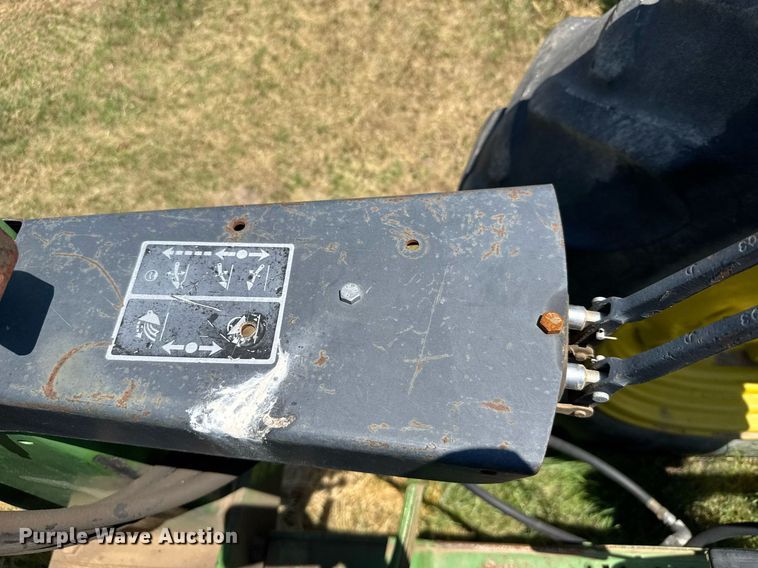 image for item ER2045 1978 John Deere 2440 tractor