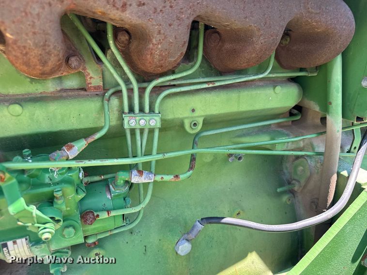 image for item ER2045 1978 John Deere 2440 tractor