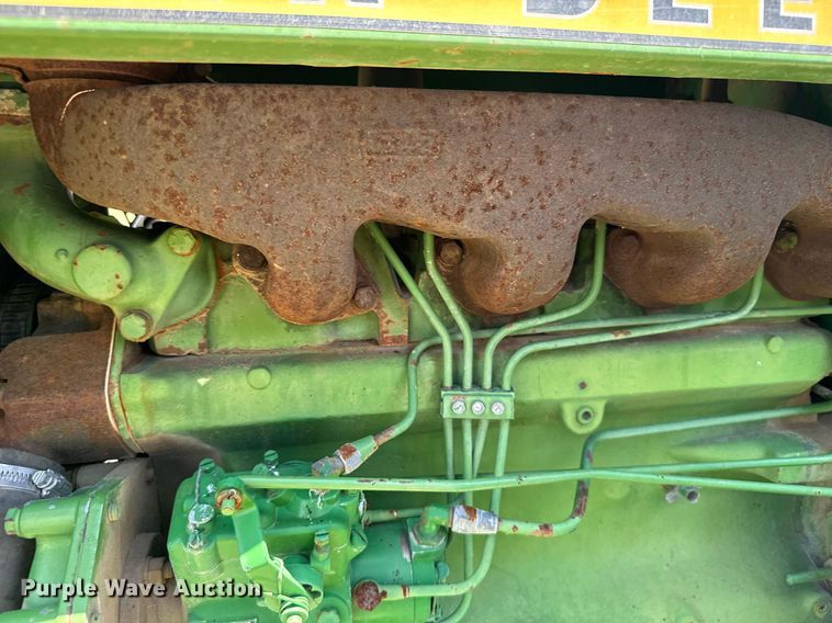 image for item ER2045 1978 John Deere 2440 tractor