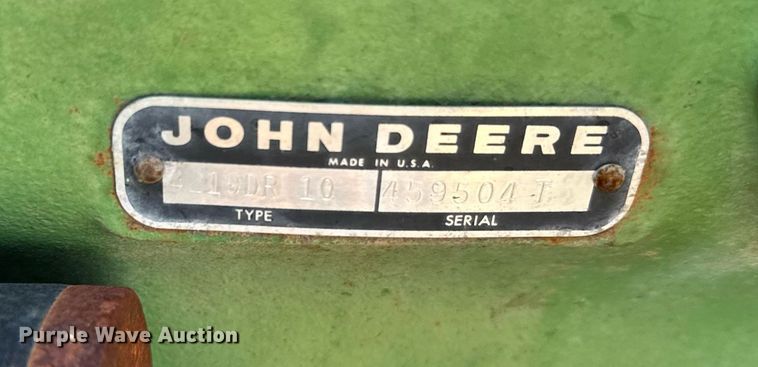 image for item ER2045 1978 John Deere 2440 tractor