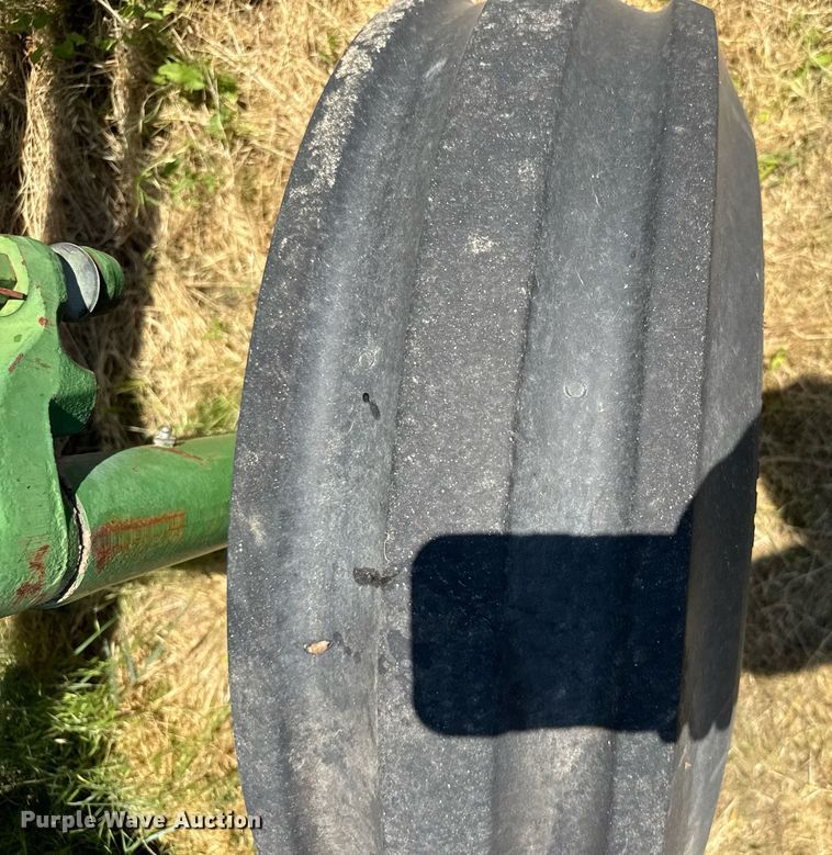 image for item ER2045 1978 John Deere 2440 tractor